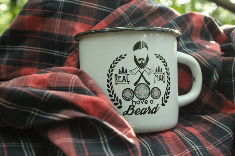 Эмалированная кружка "Real man have a beard"