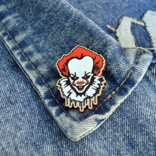 Значок «Клоун Пеннівайз» придбати в інтернет-магазині Супер Пуперс