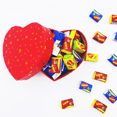 Ассорти жвачек Love is в коробочке «Heart», красная купить в интернет-магазине Супер Пуперс