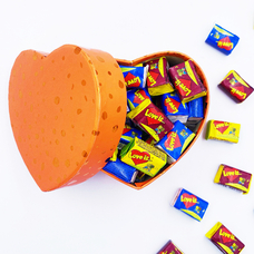 Ассорти жвачек Love is в коробочке «Heart», оранжевая купить в интернет-магазине Супер Пуперс