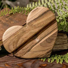 Дерев'яна підставка для девайсів «Heart» придбати в інтернет-магазині Супер Пуперс