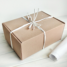 Подарункова коробка «Крафтова», з білою тишью придбати в інтернет-магазині Супер Пуперс
