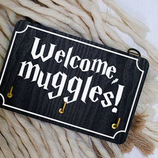 Вешалка-ключница «Welcome, maggles!» придбати в інтернет-магазині Супер Пуперс