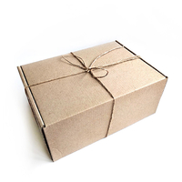 Подарункова коробка «Крафтова» (24х17х10 см), з сіном