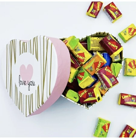 Асорті жуйок Love is у коробочці «Love you»