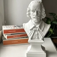 Белый гипсовый бюст Шекспира