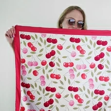 Платок «Cherries» купить в интернет-магазине Супер Пуперс
