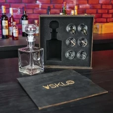 Набір «All inclusive mix» в подарунковій коробці, графин і чарки придбати в інтернет-магазині Супер Пуперс