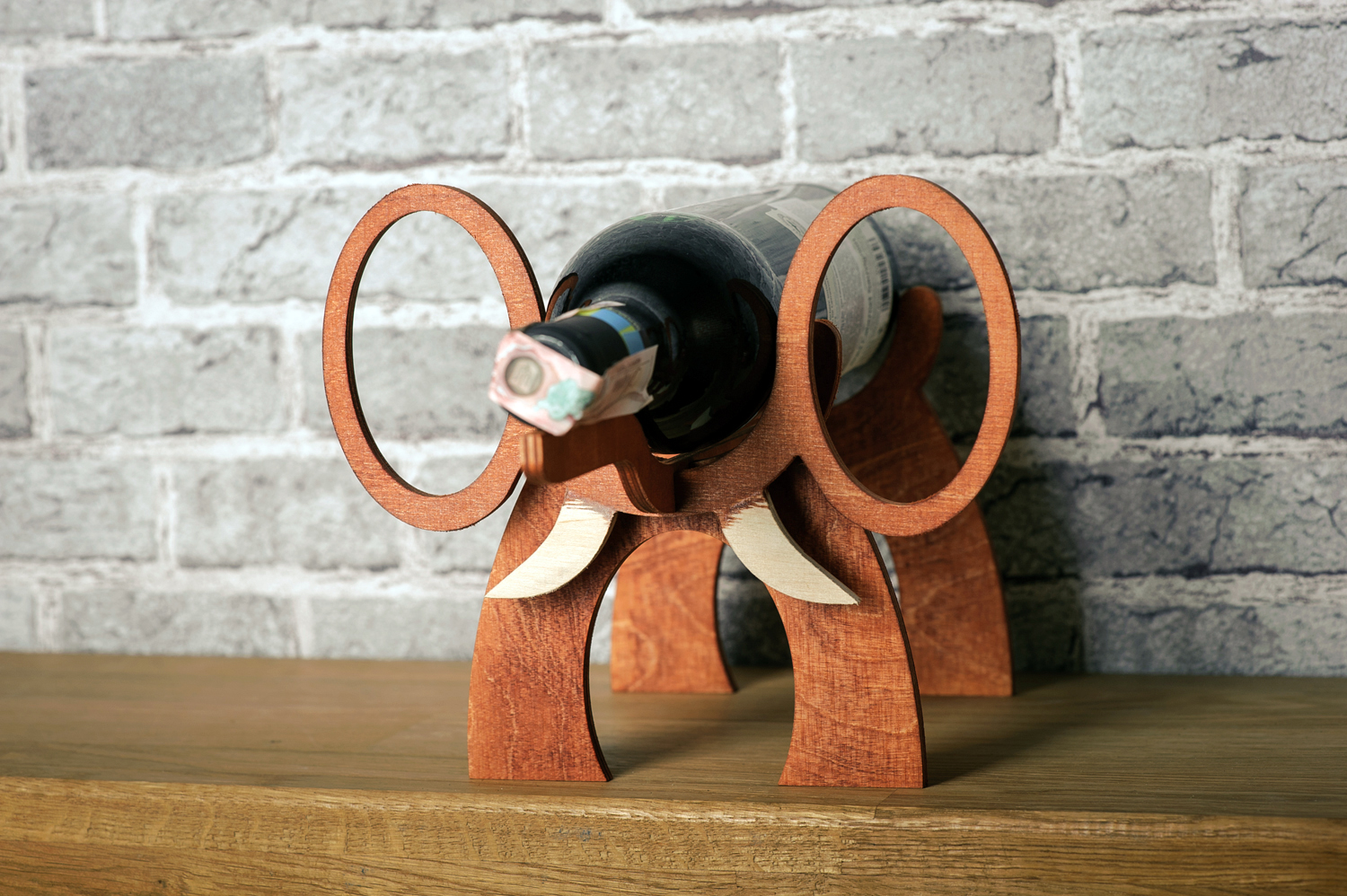 Подставка под бутылку вина в форме слона